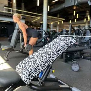 sports gym fitness towel with zipper pocket bench magnetic custom logo cotton/microfiber sweat towel