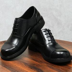 Zapatos Oxford Brogue de Cuero Hechos a Mano para Hombre - Diseño Elegante con Cordones para Eventos Formales y de Noche - Product Image 3
