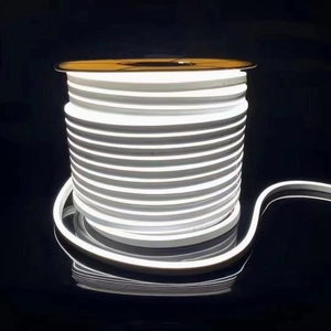 Le salon est équipé de bandes lumineuses LED étanches pour fond de télévision et de bandes lumineuses au néon basse tension 12V - Product Image 3