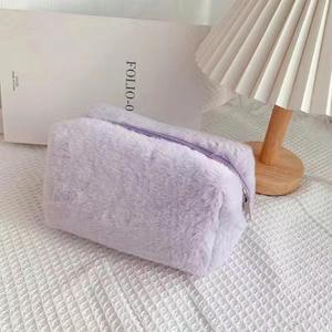 Borsa Cosmetica Invernale Personalizzata Economica per Donne, Rosa, in Peluche, Carina e Soffice, Astuccio da Viaggio Colorato, Portamonete - Product Image 4