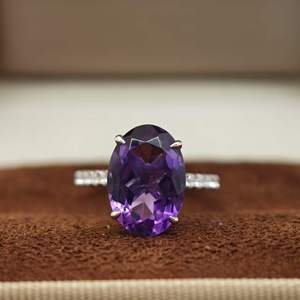 แหวนเงินแท้ 925 ประดับพลอยอเมทิสต์และเพทายจาก UM Jewelry Modern เหมาะสำหรับสวมใส่ในชีวิตประจำวันทั้งชายและหญิง เป็นของขวัญวันครบรอบแต่งงาน - Product Image 5