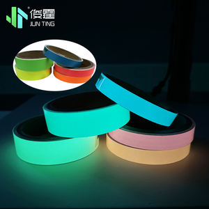 Junting <span class=keywords><strong>Bande</strong></span> de passerelle auto-adhésive noire Ruban lumineux <span class=keywords><strong>Bande</strong></span> antidérapante givrée lumineuse <span class=keywords><strong>Mat</strong></span>ériau PET réfléchissant photoluminescent - Product Image 2