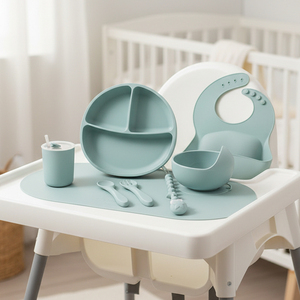 Juego de Regalo de Productos de Silicona para Bebés, 8 Piezas, Platos, Vajilla, Babero de Silicona, Juego de Alimentación para Bebés, Sin BPA, No Tóxico, de Primera Calidad - Product Image 1