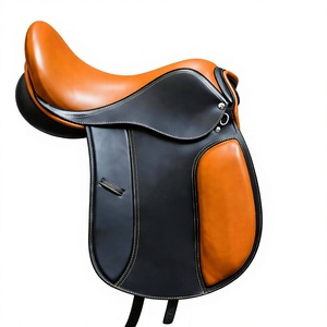 Sillín de Doma Inglesa Sufi International de Cuero con Estructura de Madera y Herrajes de Latón, Marrón y Negro - Product Image 1