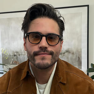 แว่นกันแดด LMA 13108 ทรงสี่เหลี่ยมย้อนยุค แฟชั่น UV400 กรอบดำเล็กสำหรับผู้หญิง แว่นคลาสสิกสำหรับผู้ชาย คุณภาพสูง ปี 2024 รับทำโลโก้ - Product Image 2