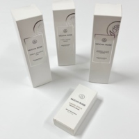 Boîte d'emballage cosmétique rigide personnalisée en carton recyclé avec impression quadricolore et marquage à chaud pour la vente par correspondance
