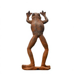 Sculpture de grenouille en métal finition rouille sur pied avec base, fournitures de jardin - Product Image 2
