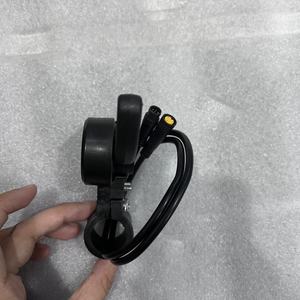 Acelerador de dedo LIVIAE Liya 48/52V 60V 72V para patinete eléctrico con pantalla y botón de asistencia para Molo 5 R7 R8 G14 M9 - Product Image 6