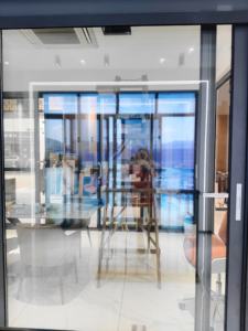 VOBO <span class=keywords><strong>Solartech</strong></span> Eclipse Fenêtre fixe moderne en alliage d'aluminium à contrôle solaire avec Brise Soleil externe-Immeuble de bureaux et salle de bains - Product Image 5