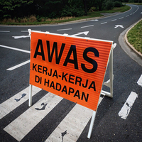 Panneau de signalisation de sécurité réfléchissant en aluminium rouge et noir avec film réfléchissant de quatrième qualité, panneau triangulaire de construction routière de 60 cm