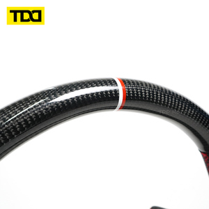Volante TDD de Fibra de Carbono Real con Costuras Negras y Rojas, Compatible con Toyota Land Cruiser Prado, Personalizado de Fábrica - Product Image 3