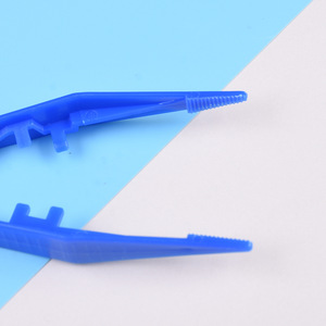 Pinzas Desechables para Aplicación de Apósitos, Azules, 12.5 cm, Envueltas Individualmente, Estériles, de Grado Médico, Pinzas de Plástico para Cuidado de Heridas - Product Image 3
