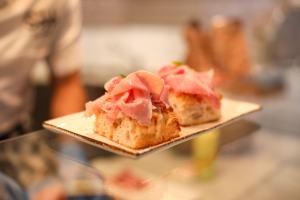 Jambon Cuit NUSTRAN de QUALITÉ SUPÉRIEURE FABRIQUÉ en ITALIE pour l'EXPORTATION Sélection GVERDI Jambon Cuit Fabriqué en Italie - Product Image 6