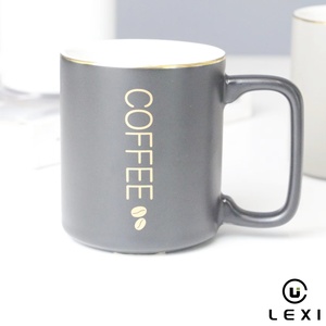 Tazza da <span class=keywords><strong>Caffè</strong></span> in Ceramica Opaca con Bordo Dorato e Scritta Verticale 'COFFEE' per Uso Quotidiano in Casa e Ufficio - Product Image 2