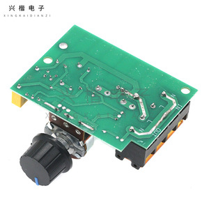 Xingkai ตัวควบคุมแรงดันไฟฟ้าอิเล็กทรอนิกส์4kVA เฟสเดียว AC 50/60Hz พร้อมแผงระบายความร้อนอลูมิเนียมป้องกันฟิวส์ - Product Image 2