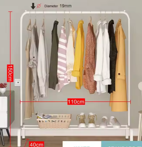 Perchero de metal resistente con 12 ganchos para uso comercial en hoteles y restaurantes Perchero duradero - Product Image 1