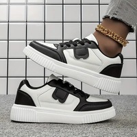 Zapatillas de plataforma de dos tonos para mujer, con logo personalizado, OEM ODM de fábrica, de cuero PU liso, con cordones y parche de corazón, de caña baja.