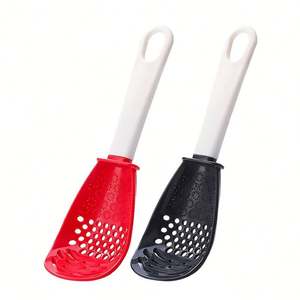Gran oferta, nueva cuchara de cocina multifuncional, Agujero colgante resistente al calor, colador innovador de prensa de ajo y patatas - Product Image 1