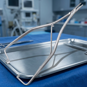 Pince porte-aiguille manuelle en acier inoxydable Boynton, certifiée CE, instrument de chirurgie générale - Product Image 4