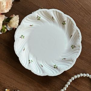 <span class=keywords><strong>Assiette</strong></span> Rétro Européenne <span class=keywords><strong>en</strong></span> Céramique Relief <span class=keywords><strong>Fleur</strong></span> <span class=keywords><strong>de</strong></span> Rose Bols Tasse Vaisselle Assiettes à Soupe <span class=keywords><strong>en</strong></span> <span class=keywords><strong>Forme</strong></span> <span class=keywords><strong>de</strong></span> Fleurs <span class=keywords><strong>en</strong></span> Céramique <span class=keywords><strong>Blanche</strong></span> <span class=keywords><strong>en</strong></span> Vrac - Product Image 6
