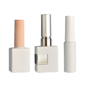 Flacons <span class=keywords><strong>de</strong></span> vernis à <span class=keywords><strong>ongles</strong></span> vides blancs 8ml 10ml 15ml en stock directement <span class=keywords><strong>de</strong></span> l'usine, avec bouchon à clapet, anti-lumière, <span class=keywords><strong>couleur</strong></span> personnalisable - Product Image 4