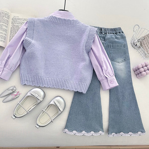 Set 3 Potong Musim Gugur 2025 Rompi Rajut Motif Kupu-kupu Biru + Kemeja Lengan Panjang + Celana <span class=keywords><strong>Jeans</strong></span> Berpita Pakaian Anak Modis - Product Image 2