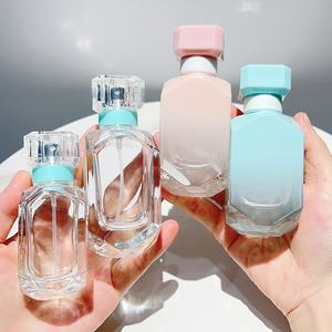 Flacons de parfum personnalisés en gros, flacons en verre transparent taillé en cristal, élégants, 30 ml, contenants cosmétiques, pour voyage - Product Image 4