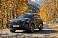 2026 Changan CS75 PRO Baru, SUV 7-Kursi Ukuran Menengah, Bensin, R18, Warna Gelap, Transmisi Otomatis, Lampu LED, Model Ekspor Terlaris untuk Kazakhstan