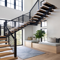 Garde-corps intérieur droit en bois avec câble en acier Mono moderne avec revêtement en poudre Escalier flottant noir pour la maison