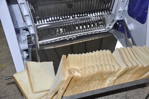 Nuova Affettatrice Elettrica per Pane in Acciaio Inox ad Alta Produttività 220V con Spina Europea, Capacità <span class=keywords><strong>5</strong></span> lb - Product Image 6