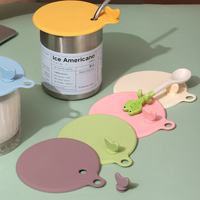 Couvre-tasse en silicone de qualité alimentaire avec poignée en forme de cœur, résistant à la chaleur, hermétique, anti-poussière, pour tasse à café, thé, eau