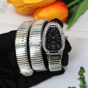 TG-2612 Orologio <span class=keywords><strong>da</strong></span> <span class=keywords><strong>Polso</strong></span> <span class=keywords><strong>da</strong></span> <span class=keywords><strong>Donna</strong></span> alla Moda e Unico con Design a Testa <span class=keywords><strong>di</strong></span> Serpente, Cinturino Lungo Avvolgente, Lussuoso Orologio al Quarzo <span class=keywords><strong>da</strong></span> <span class=keywords><strong>Donna</strong></span> con Incastonature - Product Image 3