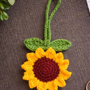Breloque de sac tournesol au crochet faite main, en coton jaune et vert, style simple, écologique, accessoire porte-clés à vendre - Product Image 4