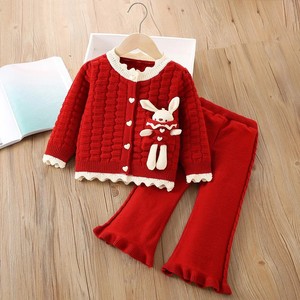 Suéter para <span class=keywords><strong>niñas</strong></span> de 3 a 14 años, conjunto de 2 piezas, cárdigan de punto con botones de corazón de conejo pequeño y pantalones acampanados elásticos para niños - Product Image 2