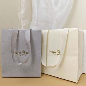 Sacs cadeaux en carton blanc avec poignée en ruban de luxe personnalisés, emballage en papier imprimé pour bougies et artisanat, votre propre logo inclus - Product Image 1