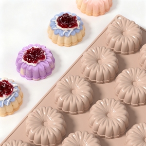 Molde de Silicona con 15 Cavidades de Flor de Margarita para Mousse, Pastel, Helado y Postres - Product Image 1