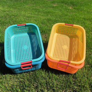 Cesta de Almacenamiento Rectangular de Plástico 30x23x9cm con Asas para Lavar y Organizar Vegetales en la Cocina - Product Image 1