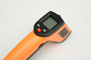 Pistolet thermique infrarouge BENETECH GM320, plage de température -50~400°C (-58~752°F) ℉ ) - Product Image 3
