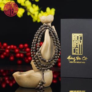 Mala de Agarwood Hundible Única con 108 Cuentas de 6mm y Patrón de Resina Exclusivo, Joyería Premium de Oud - Product Image 1