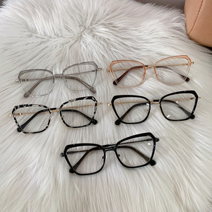 MK25824 Nouvel Arrivage Oeil de Chat Mode Photochromique Anti Lumière Bleue Lunettes Vente en Gros <span class=keywords><strong>Pas</strong></span> <span class=keywords><strong>Cher</strong></span> Lunettes Optiques pour Femmes - Product Image 6
