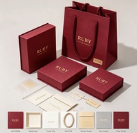 Ensemble d'emballages cadeaux personnalisés de luxe en bordeaux, écologiques, biodégradables, faits à la main, avec poignée en corde de coton, logo personnalisé en feuille d'or, sac en papier