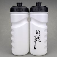 Échantillon gratuit Nouveau Sac d'eau pliable 300-400 ml pour extérieur, Gourde souple à presser portable pour le sport, la course à pied et l'hydratation