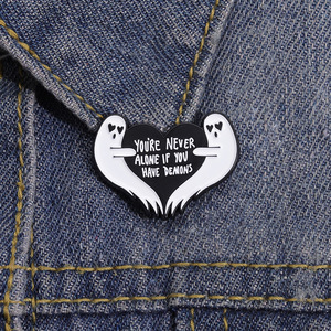 Bạn không phải một mình men pins Ma boo nút trâm cài cổ áo Phù Hiệu Ba lô Punk Gothic Halloween đồ trang sức giáng sinh đúc - Product Image 3