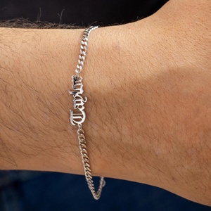 Bracelet pour <span class=keywords><strong>homme</strong></span> <span class=keywords><strong>en</strong></span> acier inoxydable plaqué <span class=keywords><strong>or</strong></span> 18 carats avec chaîne cubaine personnalisée à la mode, cadeau exquis pour Noël ou un anniversaire pour les amis - Product Image 6