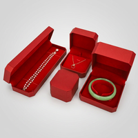 Boîte à bijoux octogonale en papier rouge avec doublure en velours, logo personnalisé, faible MOQ, emballage cadeau en gros pour bagues, bracelets, colliers