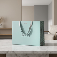 Sac en papier de luxe personnalisé avec logo, estampage à chaud doré, sac cadeau avec poignée en ruban pour collier, bague, boucles d'oreilles, sac de shopping