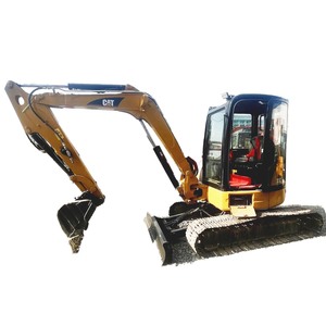 Excavatrice sur chenilles Caterpillar 305 d'occasion en bon état, 5 tonnes, avec accessoire de pincement - Product Image 1