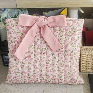 Bolsa de Maquillaje Multifuncional Personalizada, Bolsos Tote Acolchados Florales con Lazo y Cordón - Product Image 5