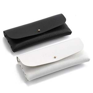 Estuche para Gafas de Sol Personalizado con Logotipo 2025, Unisex, de Cuero Suave, Protector, en Blanco y Negro, de PU - Product Image 1