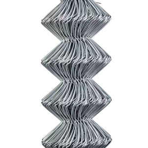 Clôture en grillage de 1,5 m de haut avec lames d'intimité et fil barbelé, type bois traité thermiquement - Product Image 3